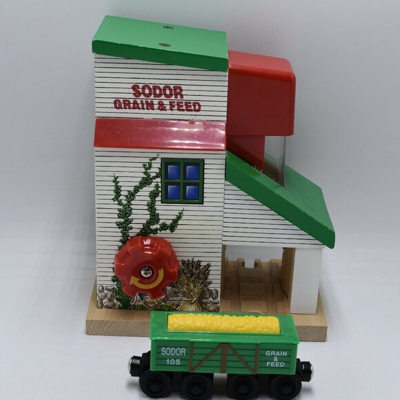 Sodor Grain & Feed Building 2000 + Car Thomas & Friends Wooden Railway Train - Picture 2 of 14